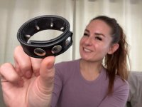 Voorbeeld: Penislus met print - Cockstrap met metalen pinnen kopen