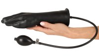 Voorbeeld: Schwarzer Hand-Pumpdildo – Anwendung in der Hand