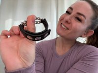 Voorbeeld: Leren cockstrap met twee kettingen