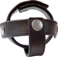 Cockstrap met testikelhouder en kleine martelnaalden binnenin